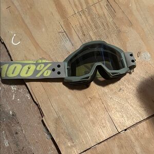 100% Accuri Gray and Yellow Goggles